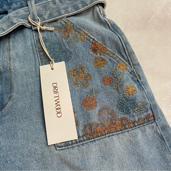 New! Driftwood paperbag embroidered high waisted rise jean shorts 28445 - Picture 9 of 10
